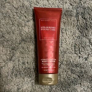 Bath & Body Works Strawberry Pound Cake Body Cream